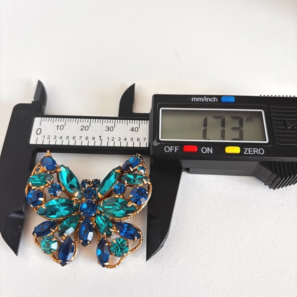 Vintage Regency Butterfly Brooch Signed Rhinestone Blue Green Gold Tone MCM Read - Picture 10 of 11